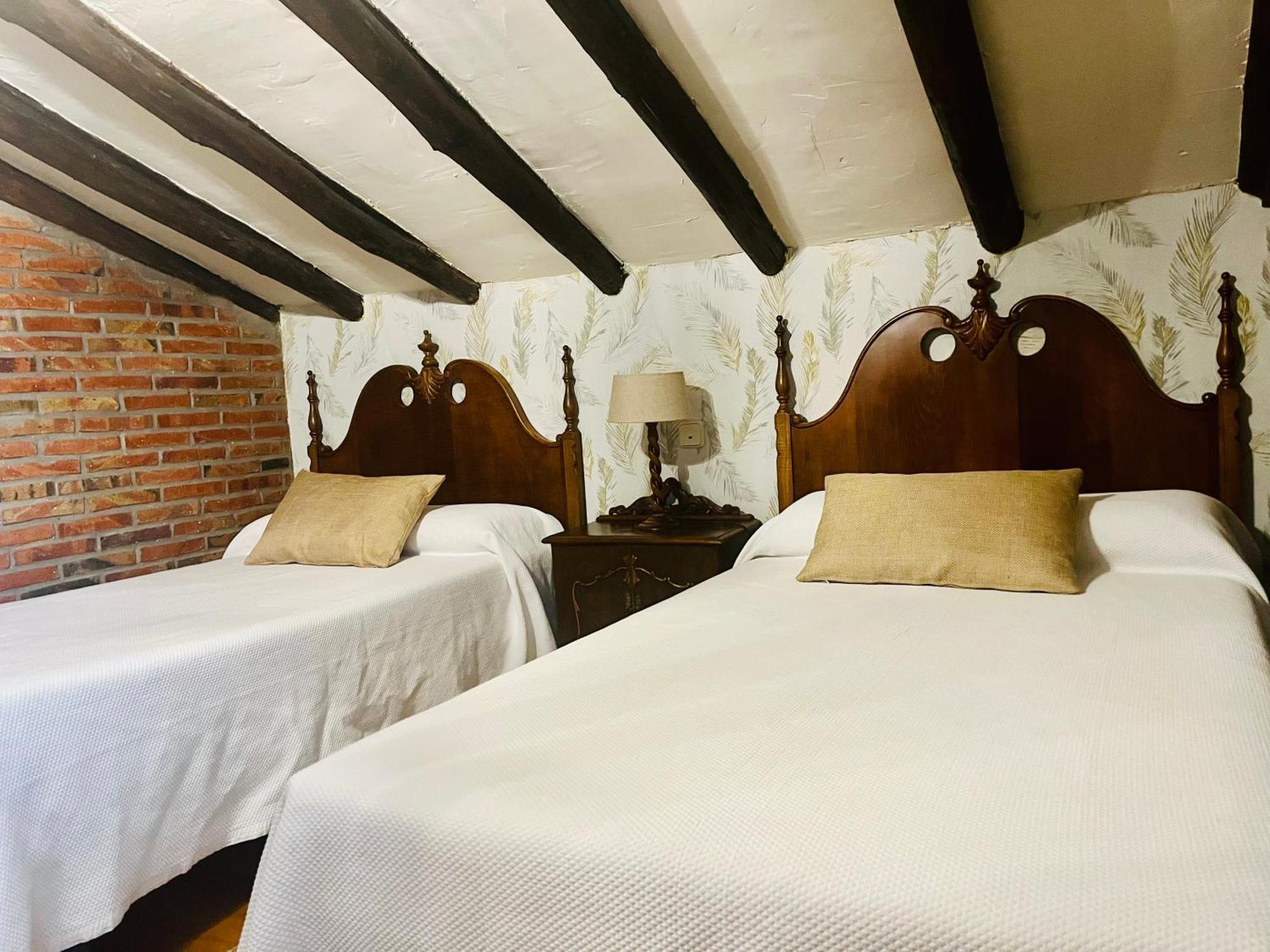 Apartamentos Nel I Santillana del Mar Exterior photo